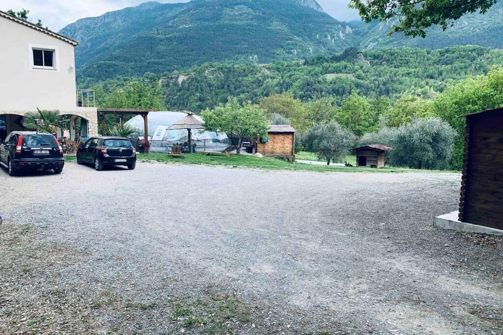 2P Au Coeur Des Montagnes Avec Piscine Chauffee Διαμέρισμα Puget-Théniers Εξωτερικό φωτογραφία